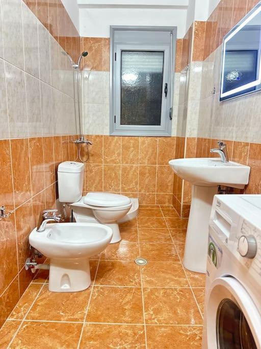 Lungomare Stay 24/7 Self Check-In Vlorë エクステリア 写真